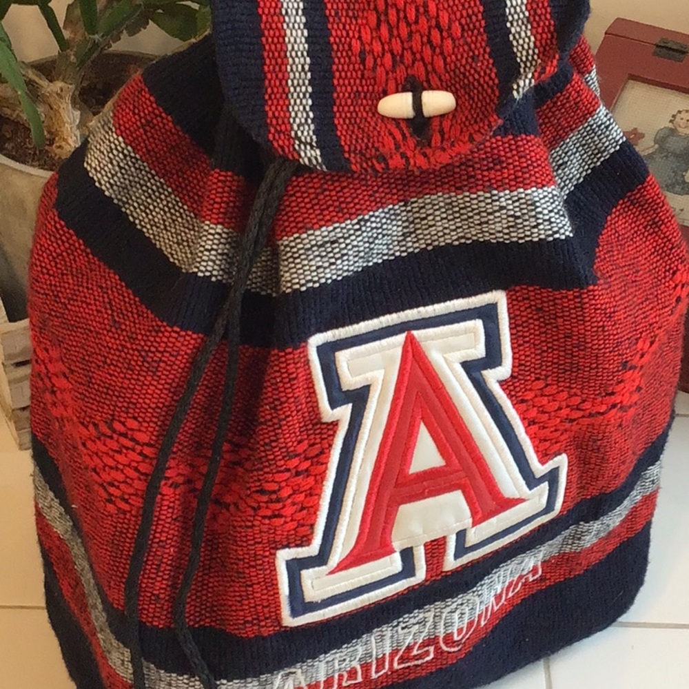 ‘Uofa’ Tapestry Drawstring Backpack - image 2